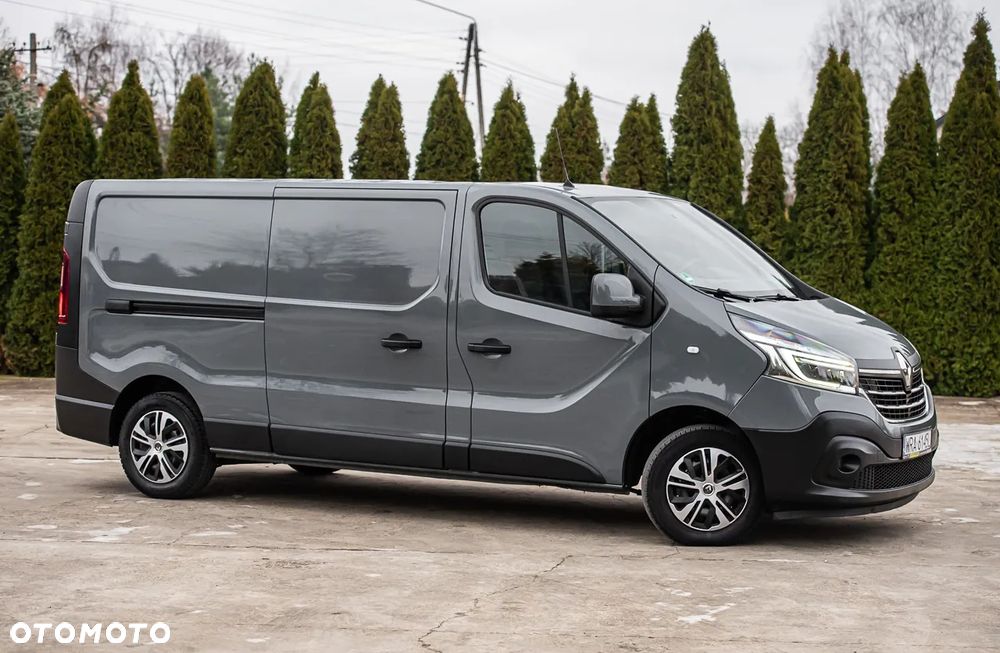 Renault TRAFIC - 2