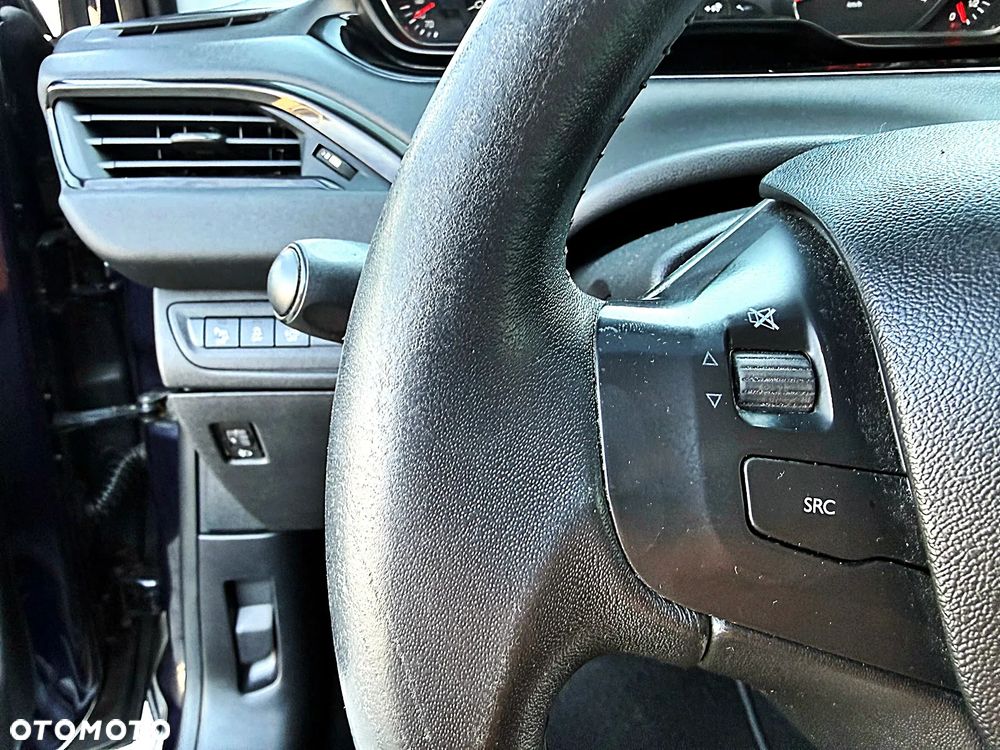 Peugeot 208 e-HDi 92 Stop&Start Style - 38