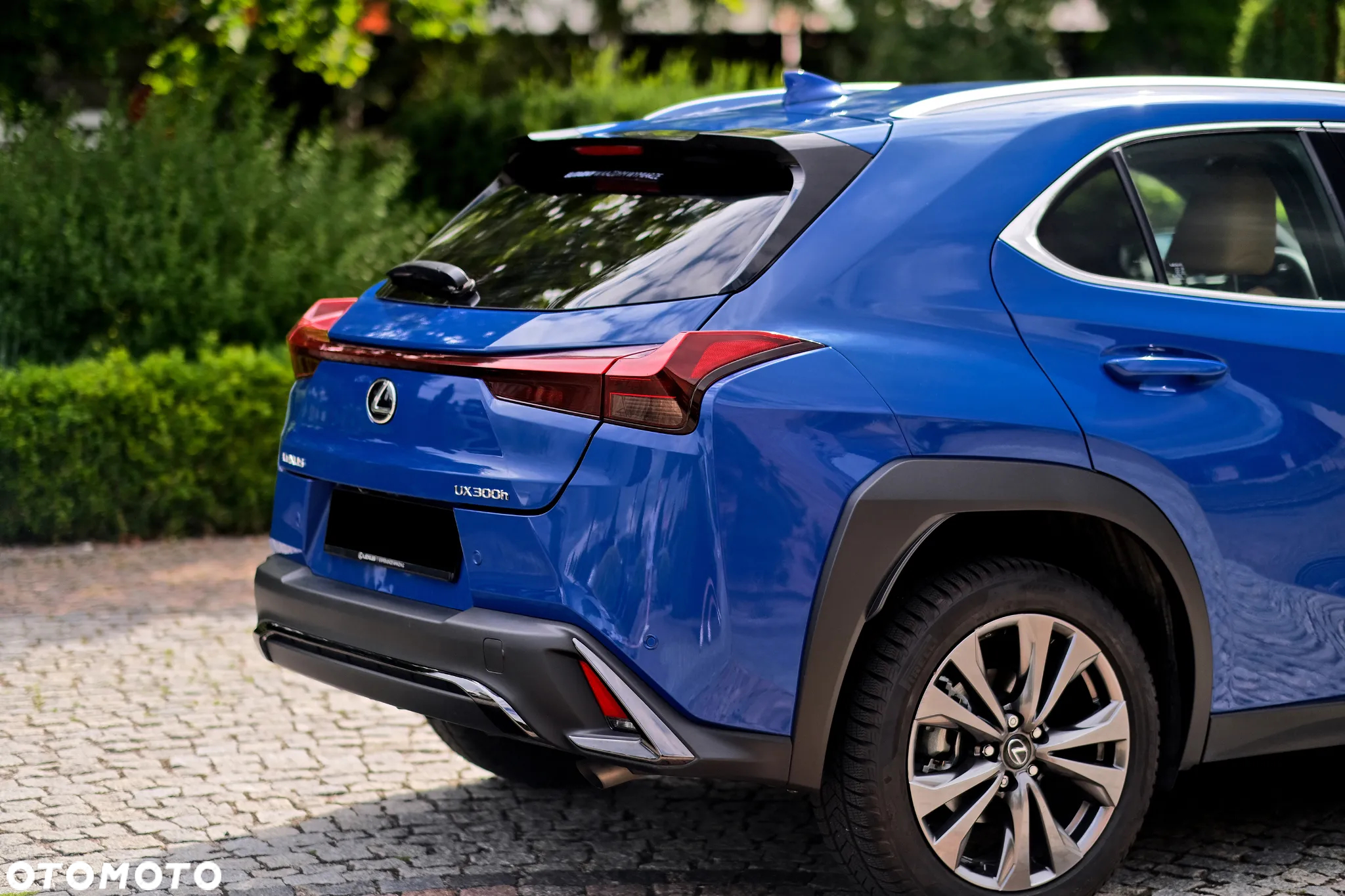 Lexus UX - 12