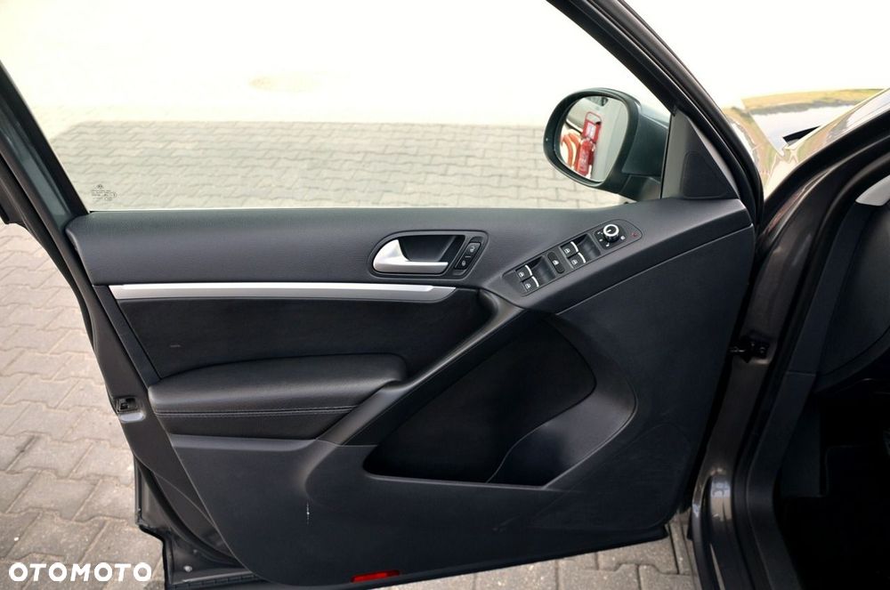 Volkswagen Tiguan - 15