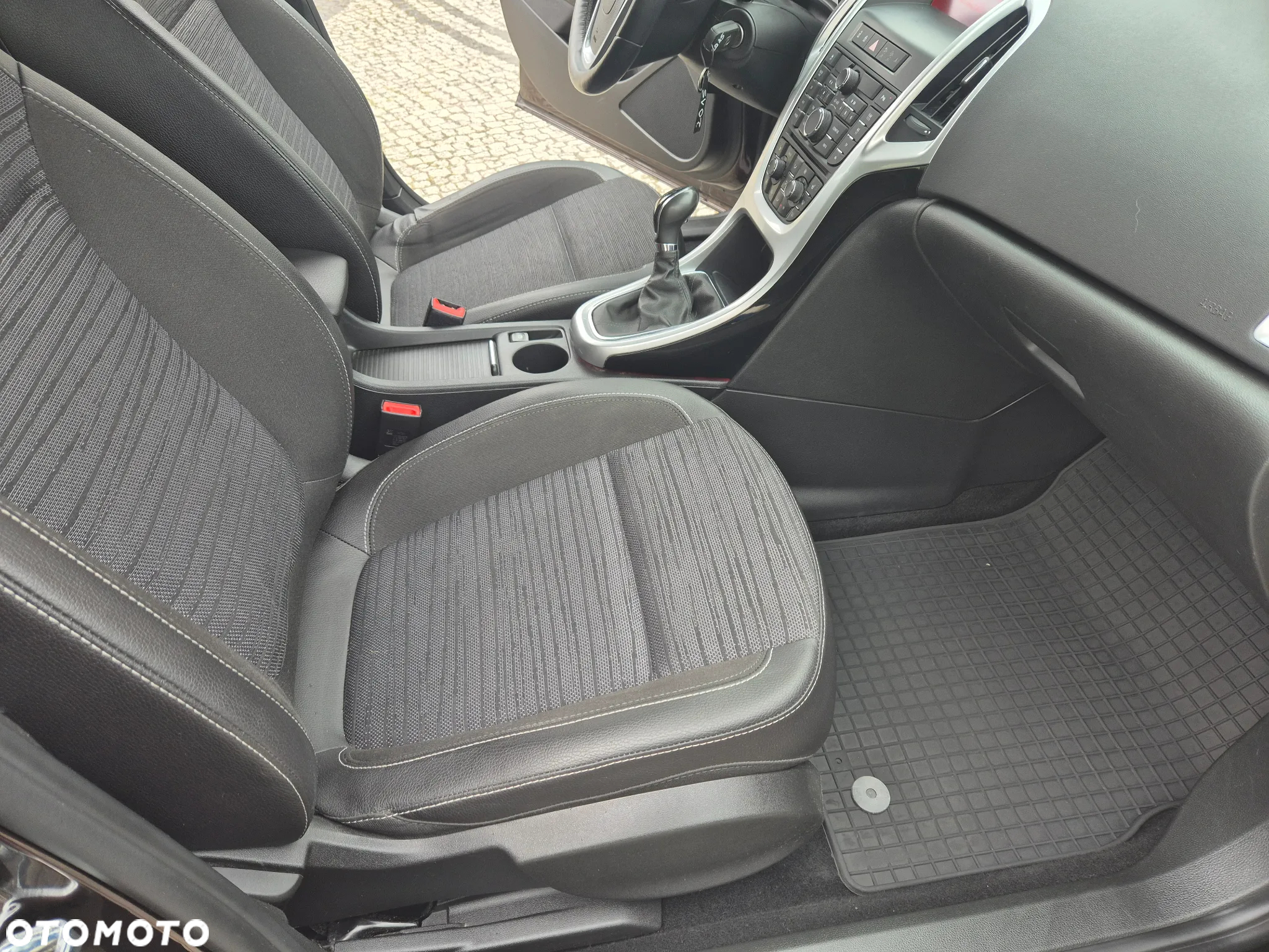 Opel Astra 1.4 Turbo Color Edition - 29