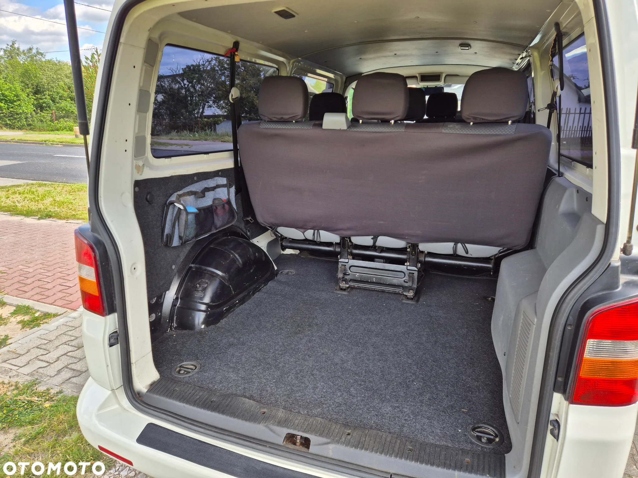 Volkswagen Transporter Caravelle Lang Trendline - 10