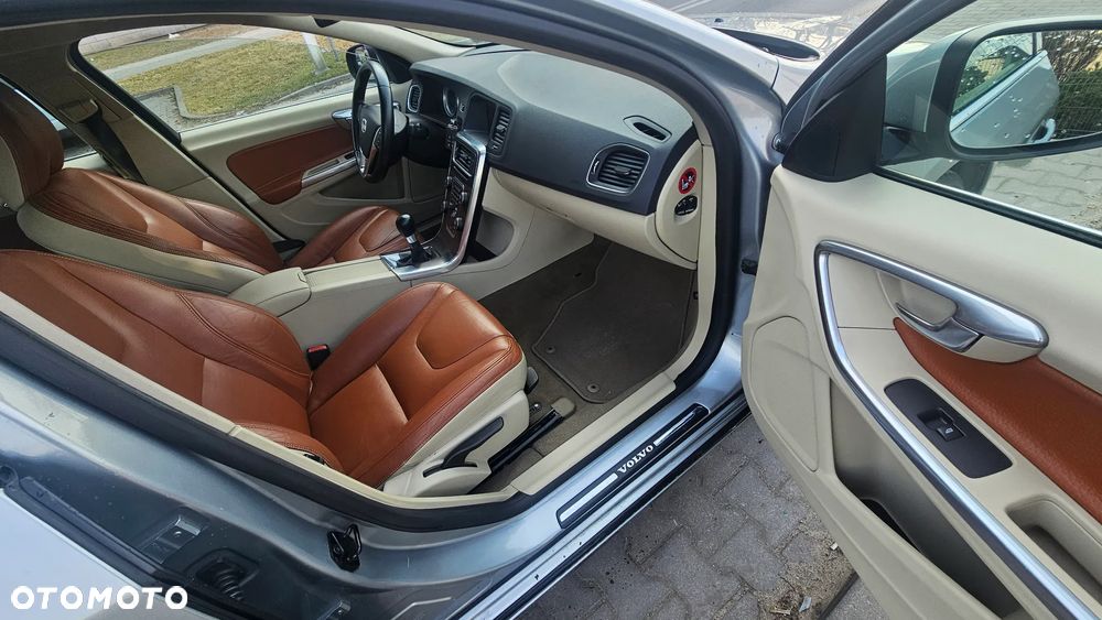 Volvo S60 DRIVe Summum - 10