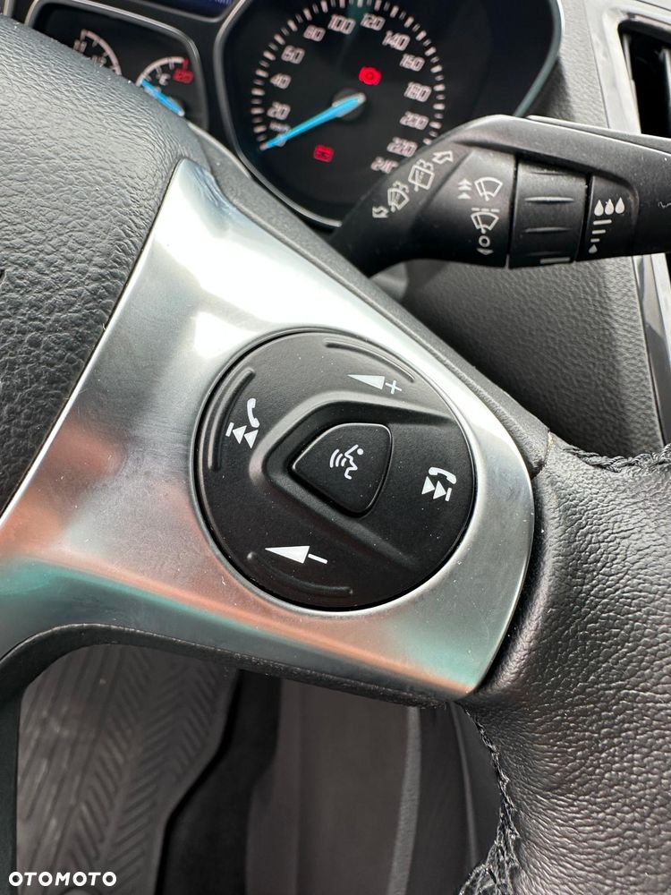 Ford Kuga - 13