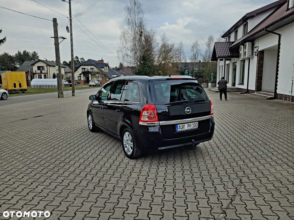 Opel Zafira 1.8 Cosmo - 9