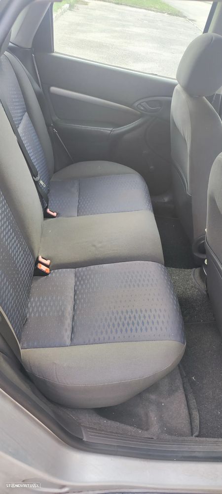 Ford Focus 1.6 F2000 - 3