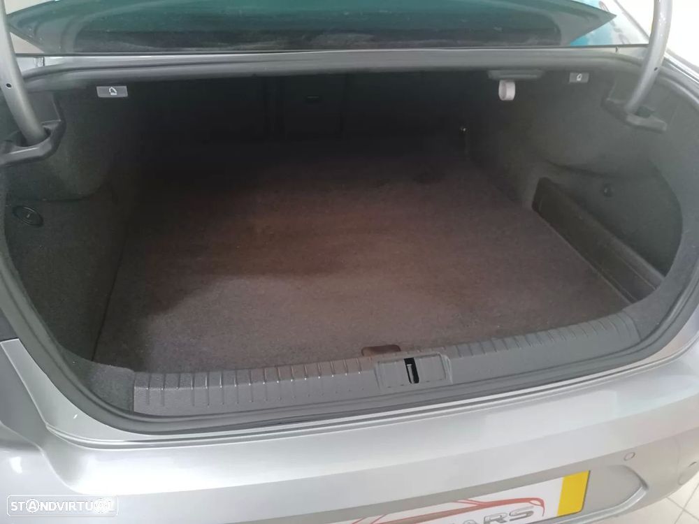 VW Passat 1.4 TSI GTE Plug-in - 34