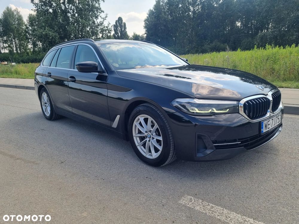 BMW Seria 5 518d mHEV - 8