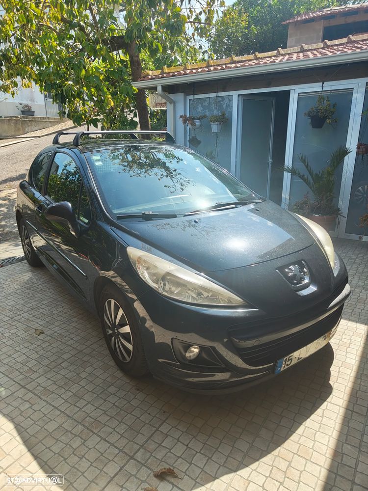 Peugeot 207 1.4 HDi Urban - 1
