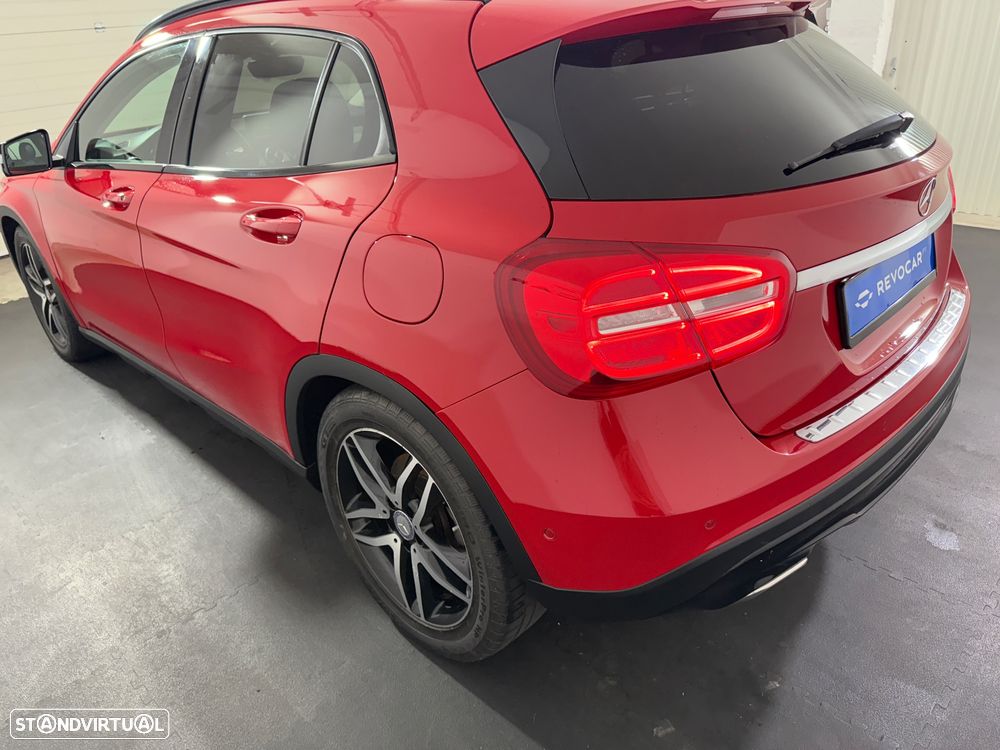 Mercedes-Benz GLA 180 d AMG Line - 10