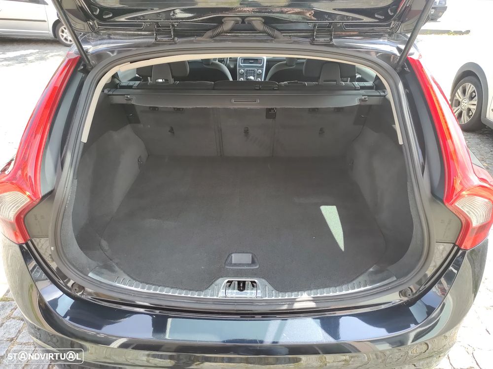 Volvo V60 1.6 D2 Drive Momentum Start/Stop - 9