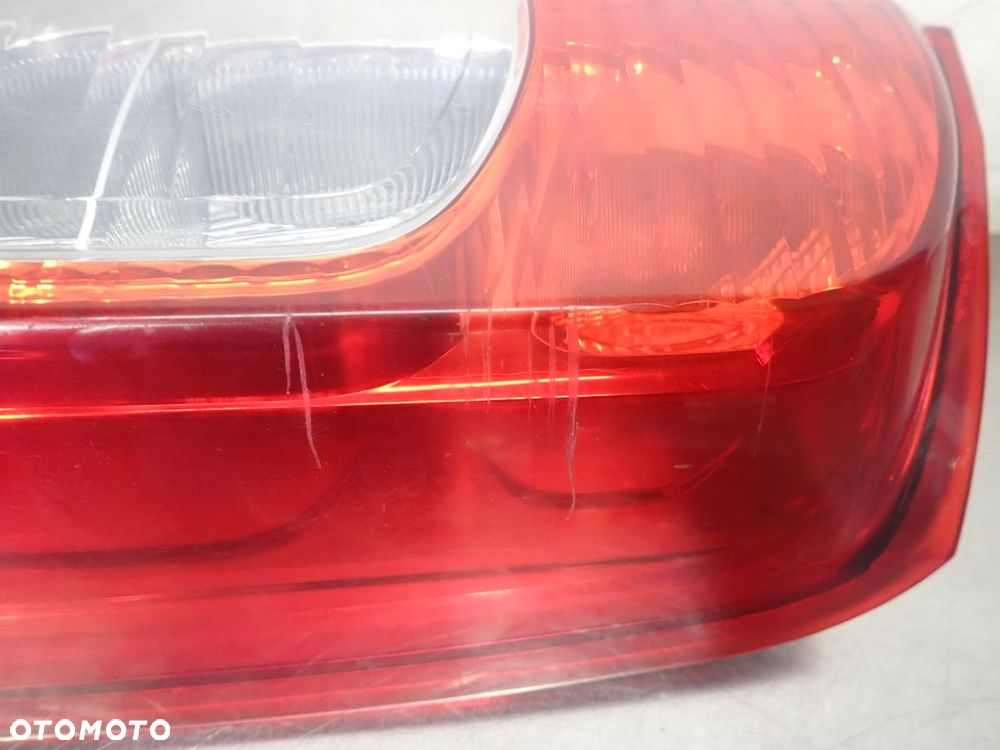 LAMPA PRAWA TYLNA PEUGEOT BIPPER 1.4 - 2