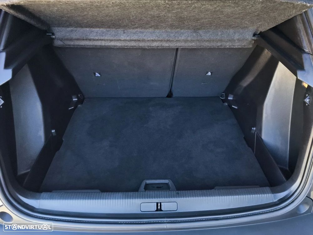 Peugeot 2008 1.2 PureTech Allure Pack - 24