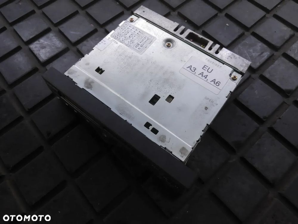 RADIO AUDI A6 C5 4B0035186B RADIO FABRYCZNE - 4