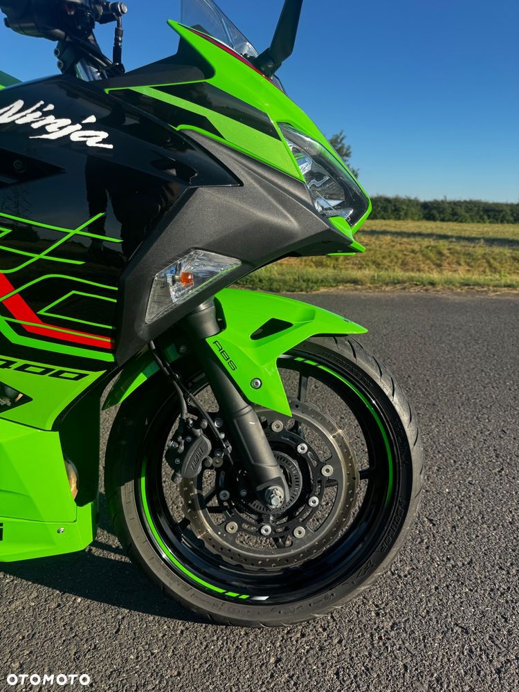 Kawasaki Ninja 400 - 8