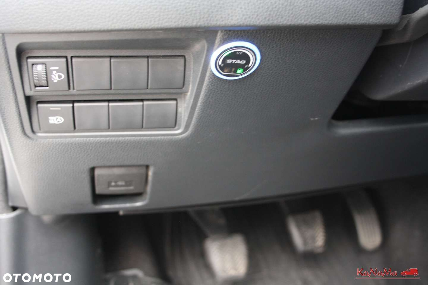 Toyota Yaris - 24