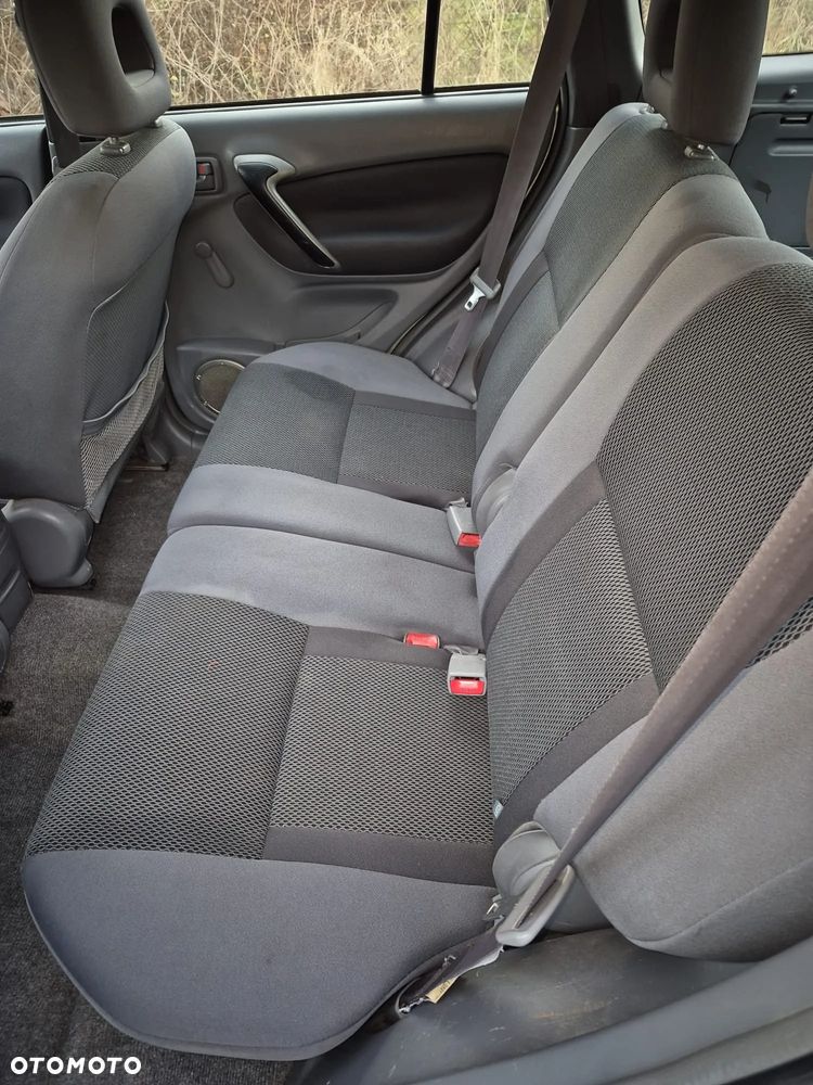 Toyota RAV4 1.8 VVT-i Luna 2WD - 8