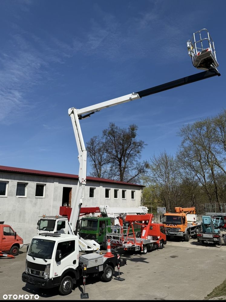 Nissan Podnośnik Koszowy Zwyżka Palfinger P200AXE Izolowany kosz !!! 20 metrów 10 w Bok UDT! Jak Wumag Ruthmann multitel Gsr - 17
