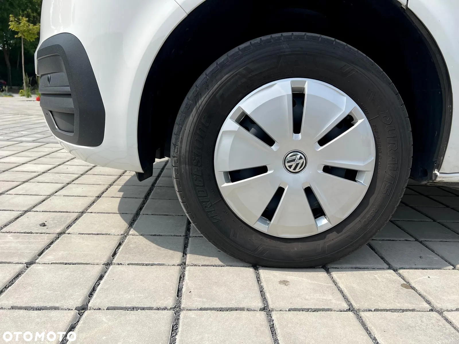 Volkswagen Caravelle 6.1 2.0 TDI L2 Trendline - 12