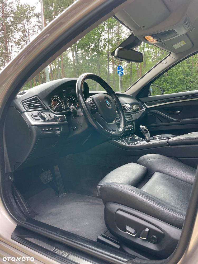 BMW Seria 5 525d Luxury Line - 5