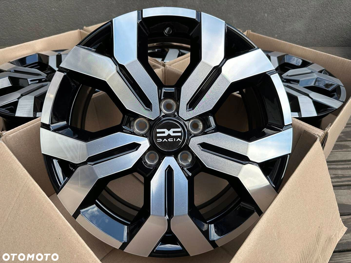 Oryginał felgi 17cali Dacia Duster 5x114,3 ET50 - 2