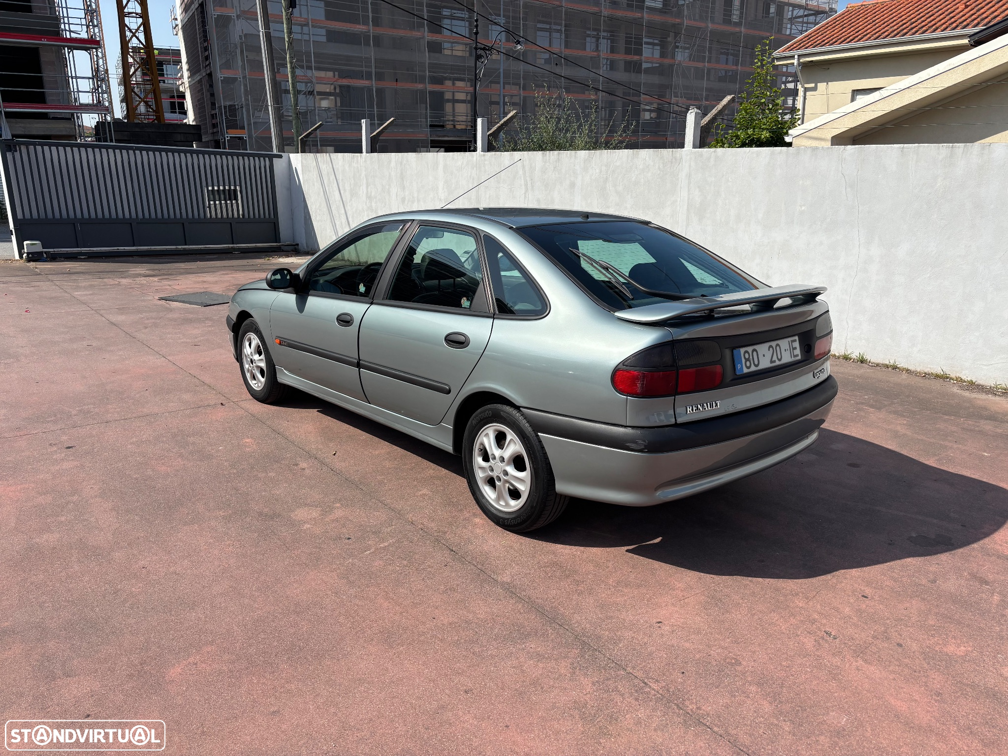 Renault Laguna 2.2 DT RT - 4