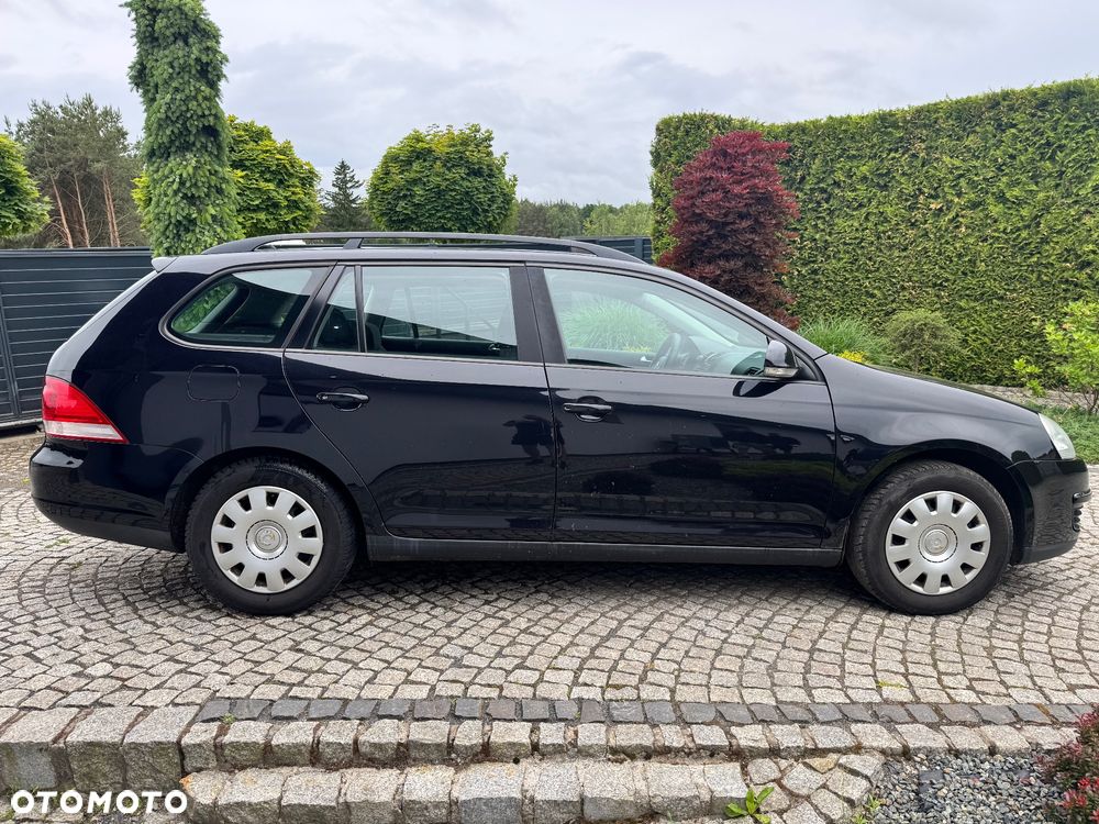 Volkswagen Golf - 22