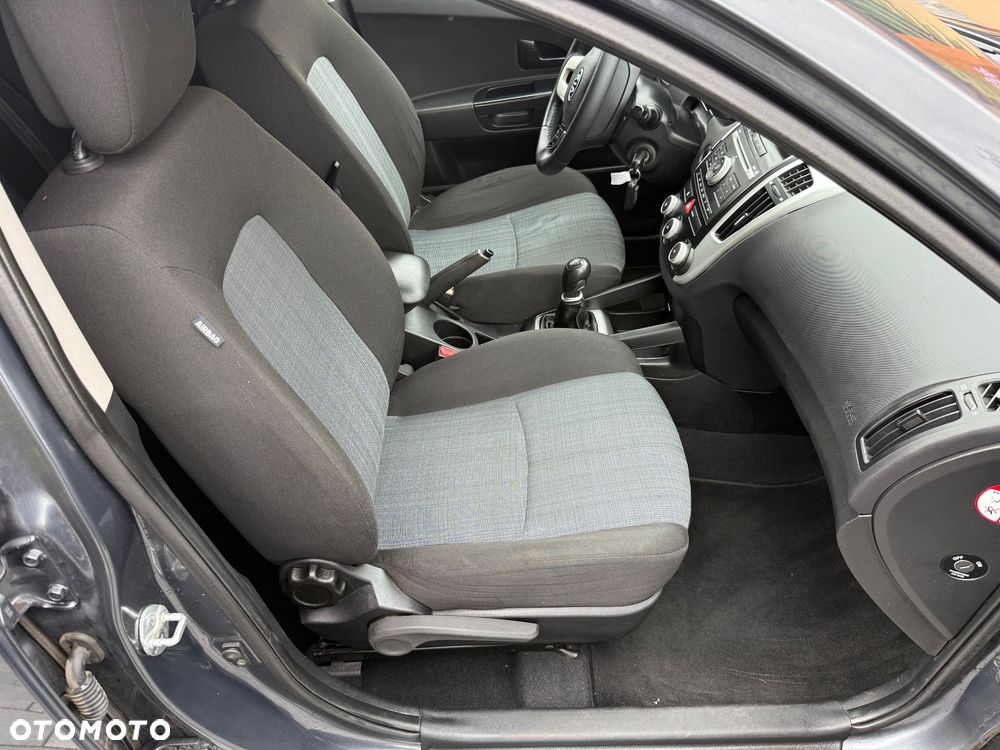 Kia Ceed - 16
