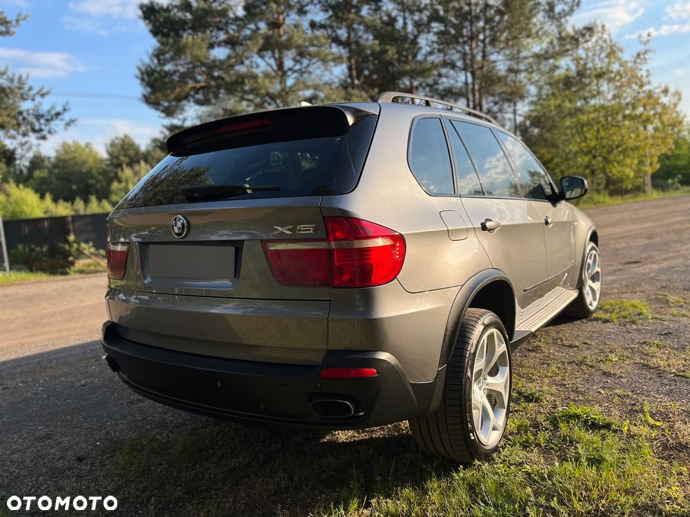 BMW X5 4.8i xDrive