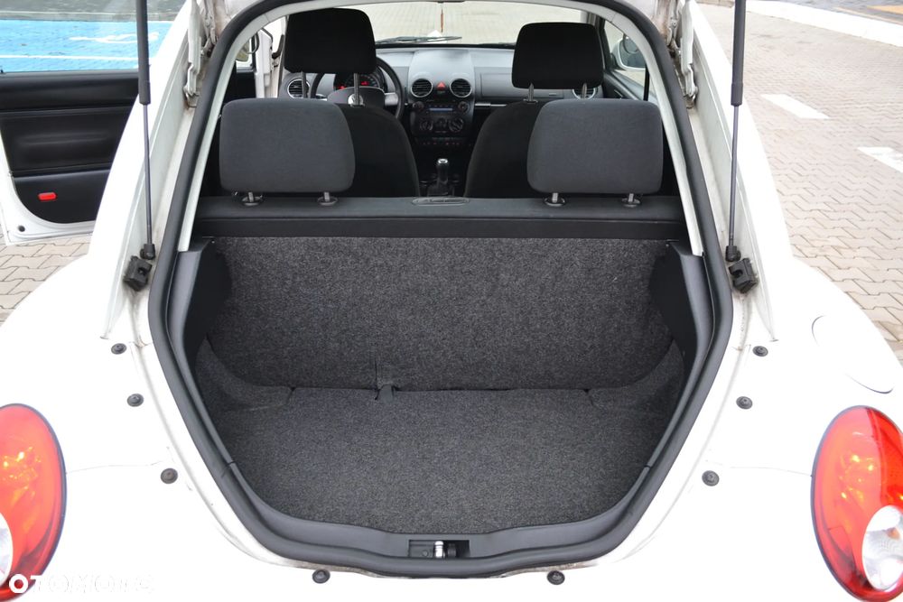 Volkswagen New Beetle - 40