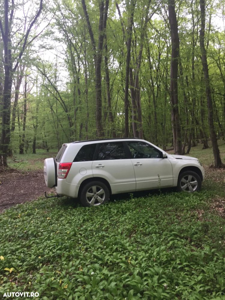Suzuki Grand Vitara 1.9 DDiS Comfort + DPF - 2