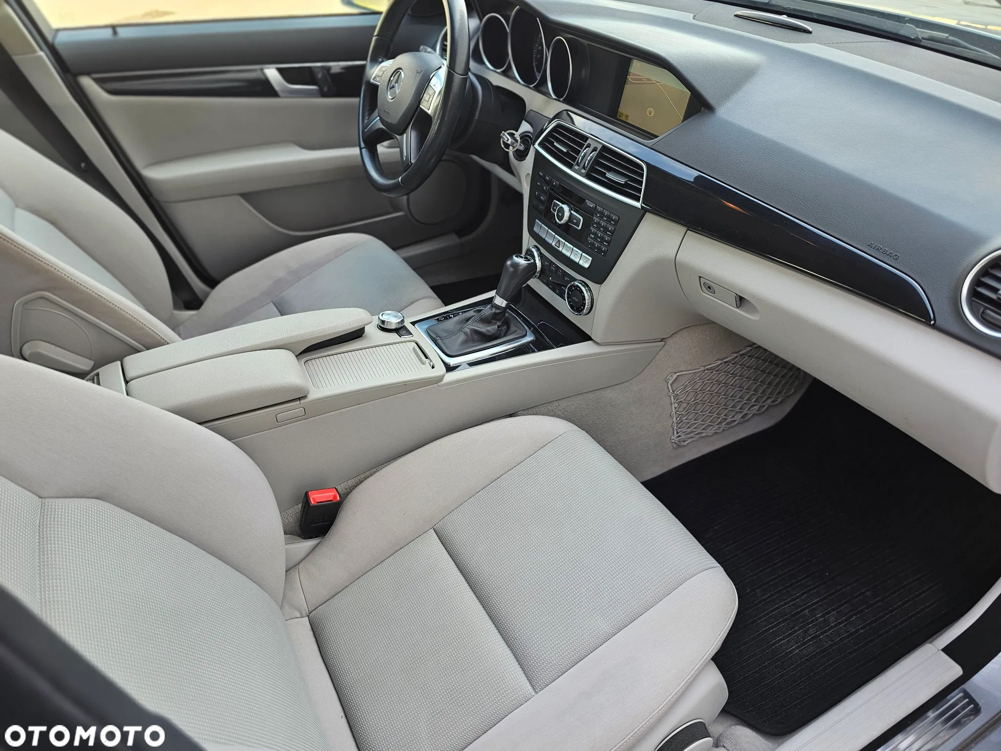 Mercedes-Benz Klasa C 180 BlueEFFICIENCY 7G-TRONIC Elegance - 20