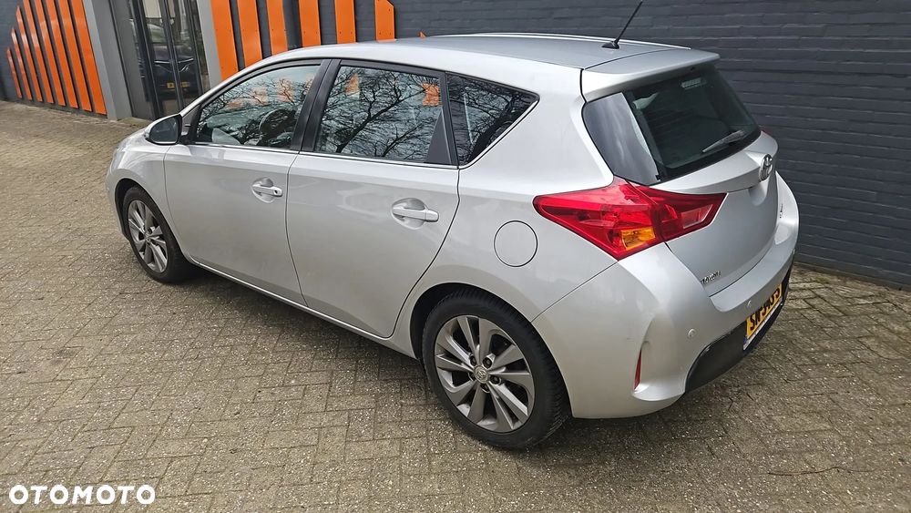 Toyota Auris 1.6 Executive - 22