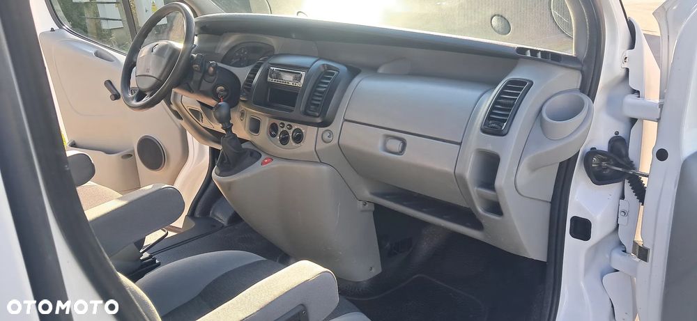 Renault Trafic 2.5 Dci L2H2 - 17