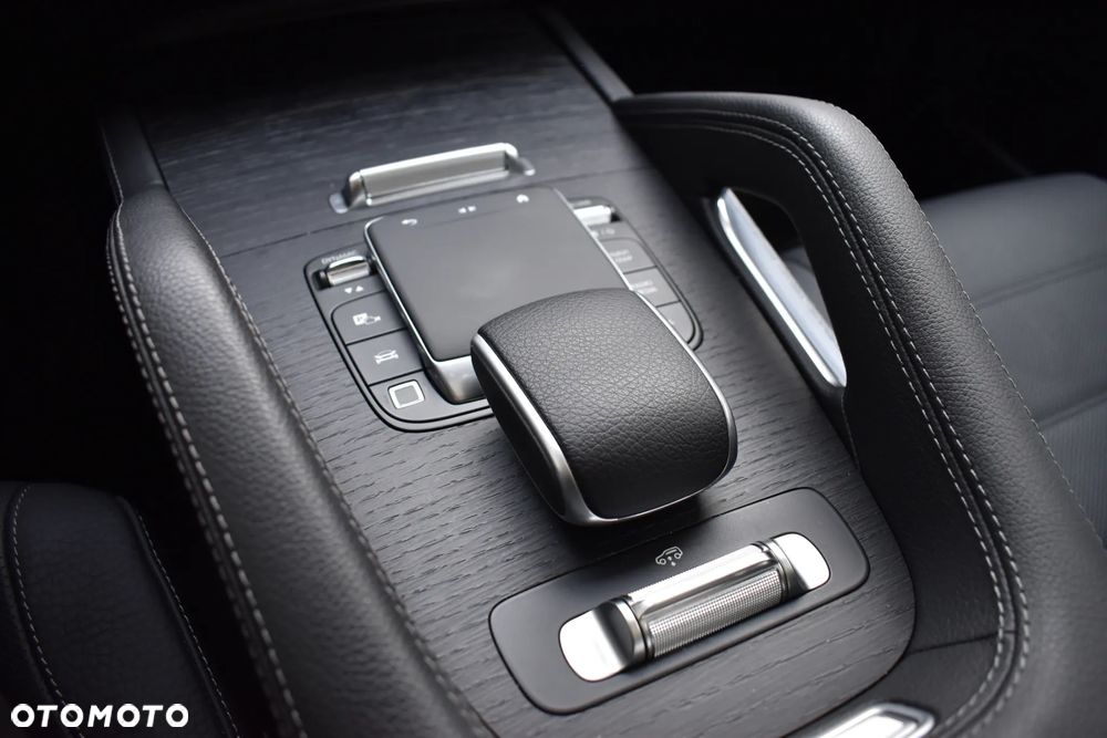 Mercedes-Benz GLE 300 d 4Matic 9G-TRONIC AMG Line Advanced Plus - 20