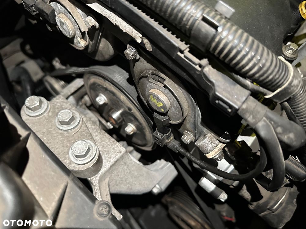 Opel Astra IV 1.4 T Cosmo - 25