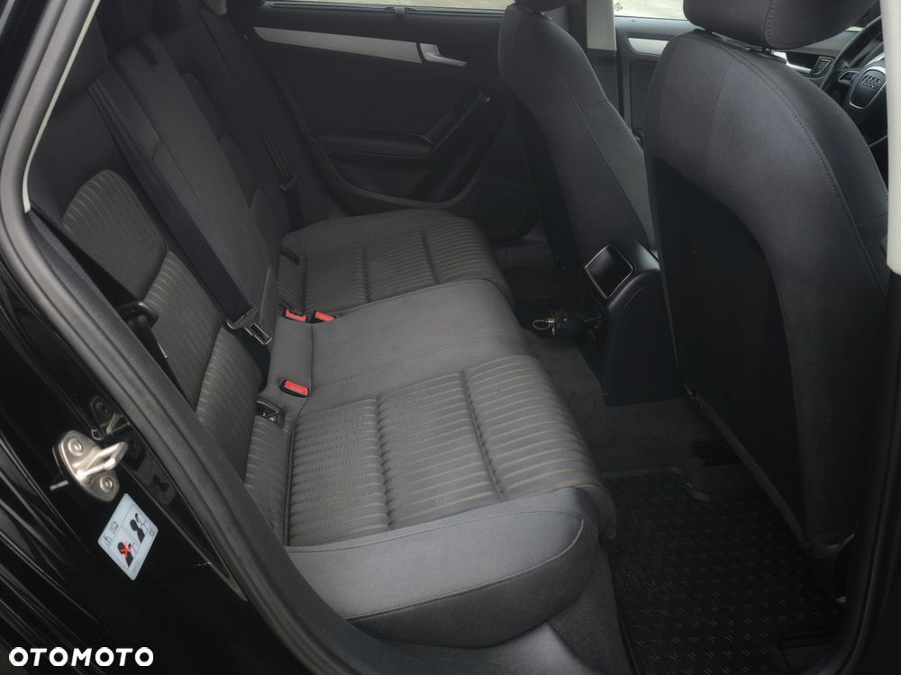 Audi A4 Avant - 10