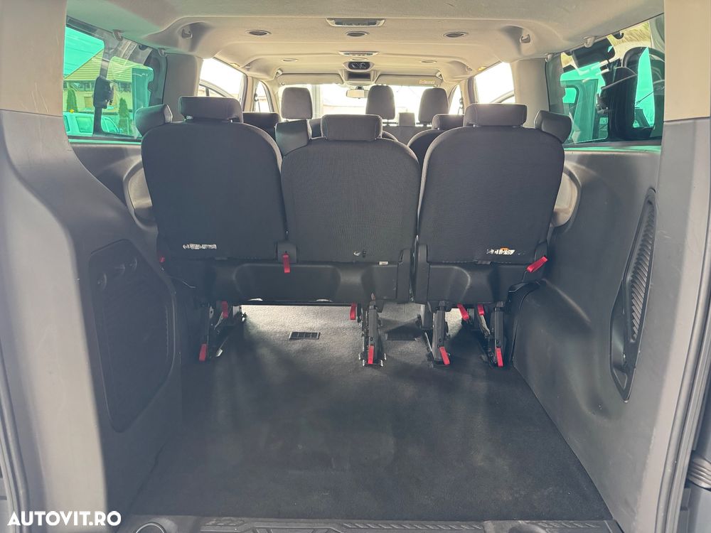 Ford Tourneo Custom - 18