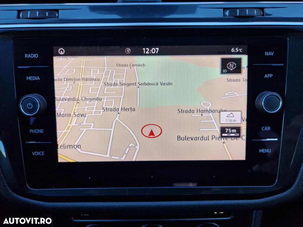 Volkswagen Tiguan - 25