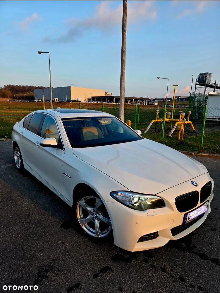 BMW Seria 5 528i xDrive Luxury Line - 22