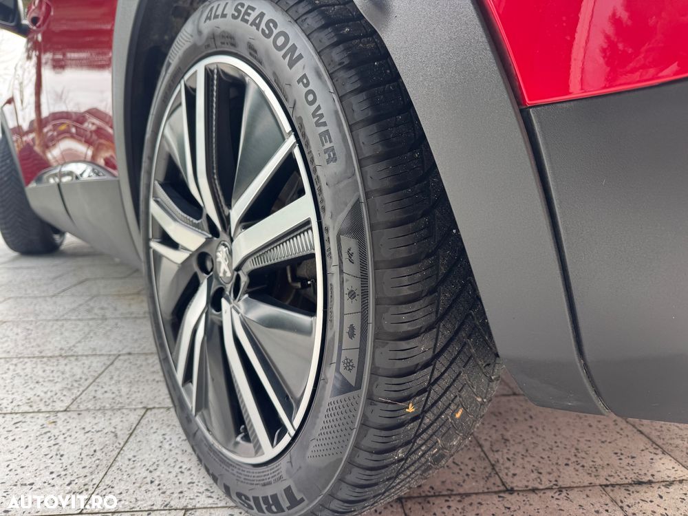 Peugeot 3008 225 e-EAT8 GT - 31