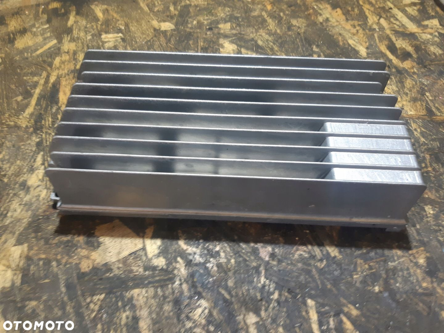 AUDI A4 B8 A5 8T Q5 WZMACNIACZ BANG OLUFSEN 8T0035223AJ - 2