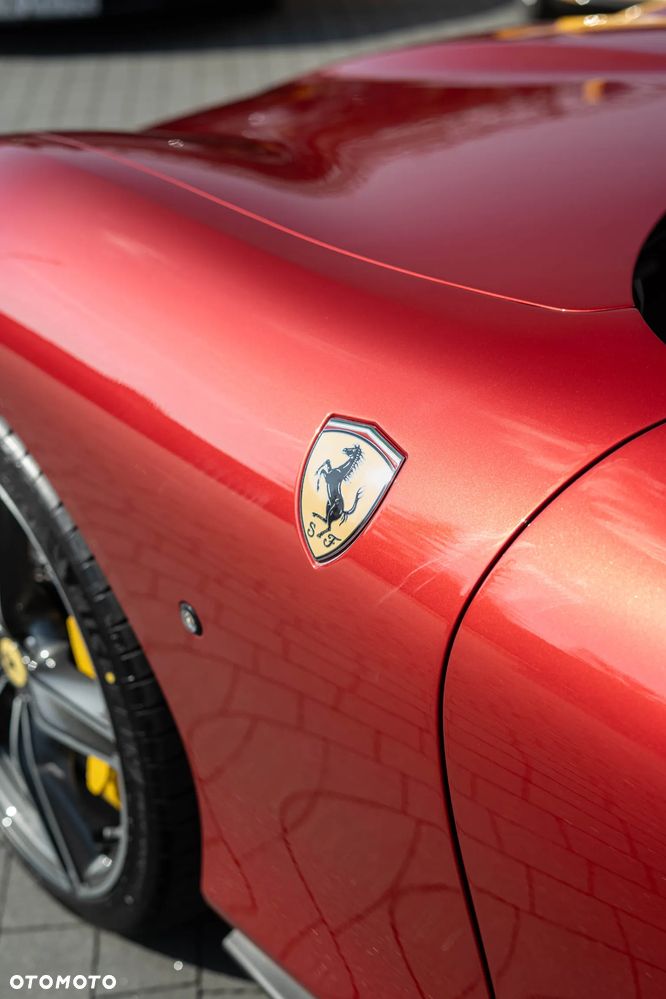 Ferrari Roma Spider - 12