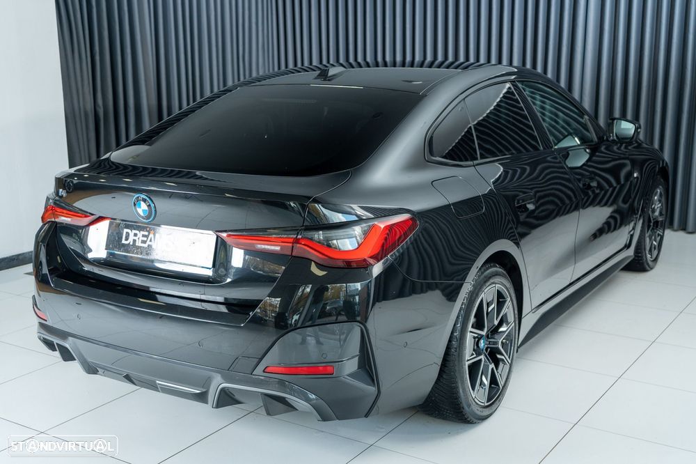 BMW i4 eDrive40 Pack Desportivo M - 28