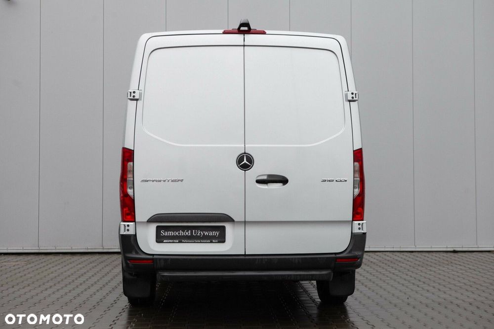 Mercedes-Benz Sprinter - 8