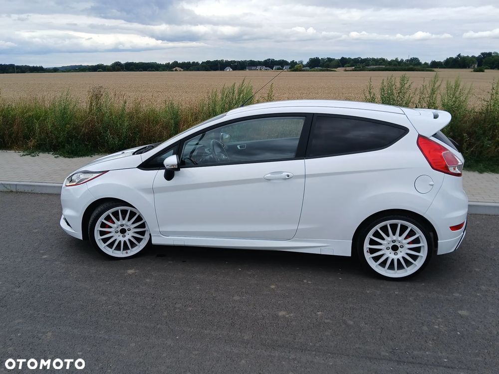 Ford Fiesta 1.6 EcoBoost ST - 2