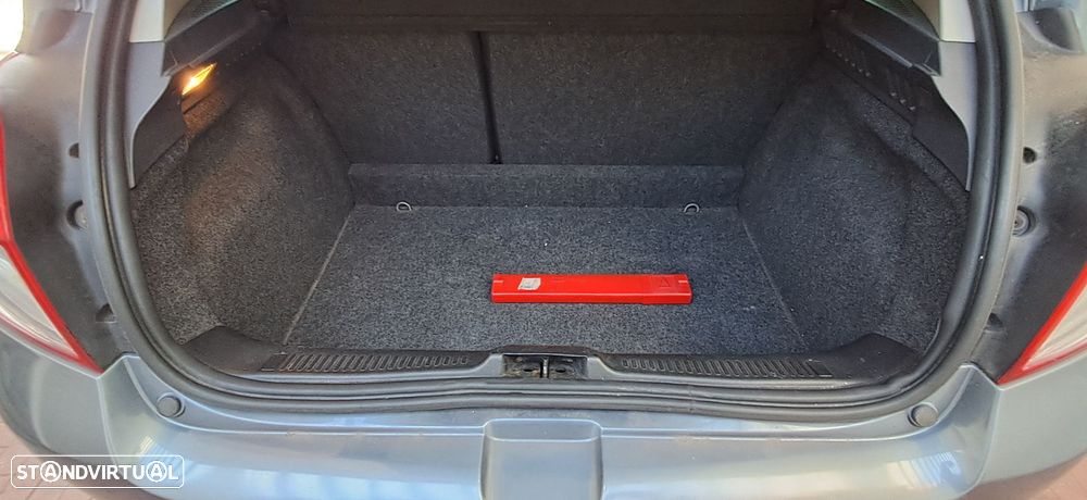 Renault Clio 1.2 16V Confort - 11