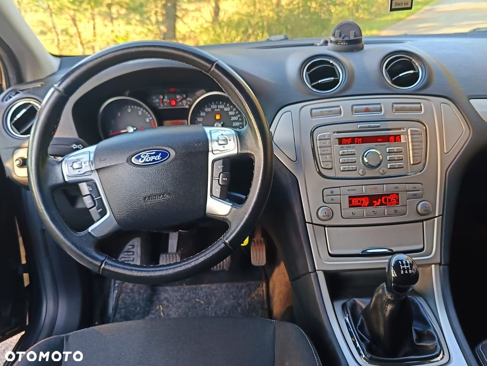 Ford Mondeo 2.0 Ambiente - 14