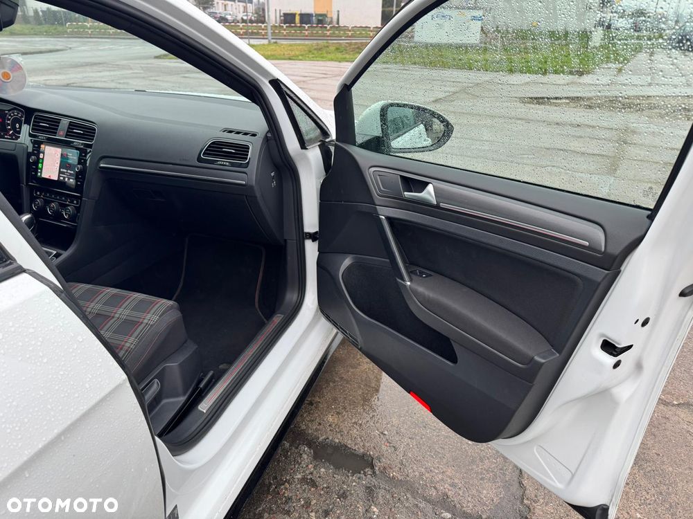 Volkswagen Golf GTI 2.0 TSI OPF DSG Performance - 16