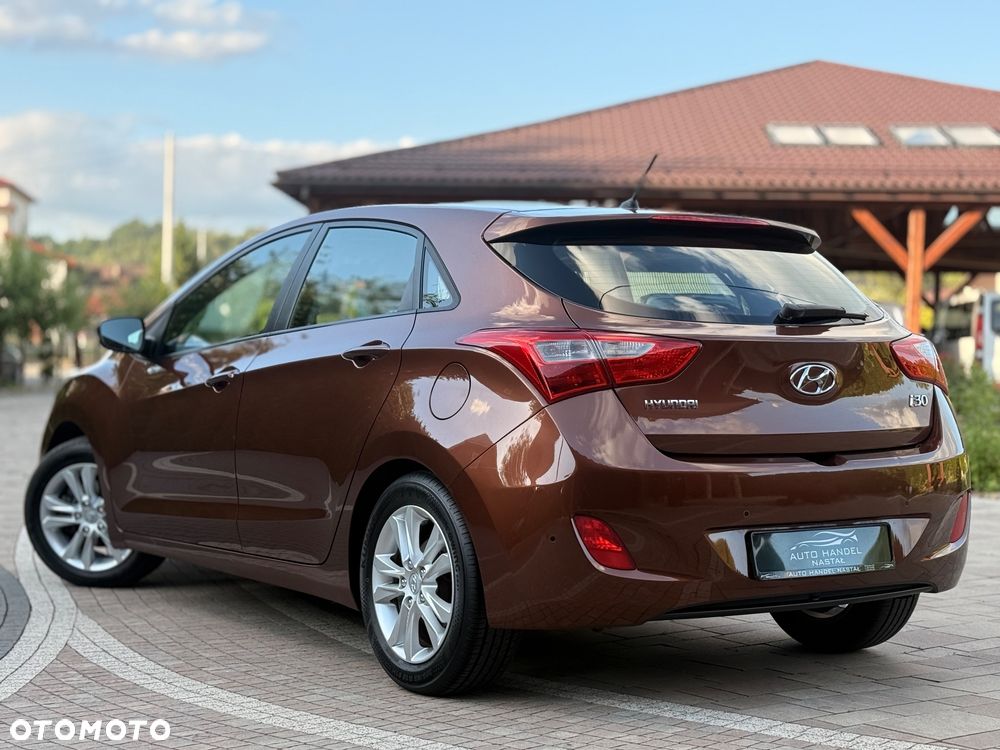 Hyundai i30 1.4 Base - 12